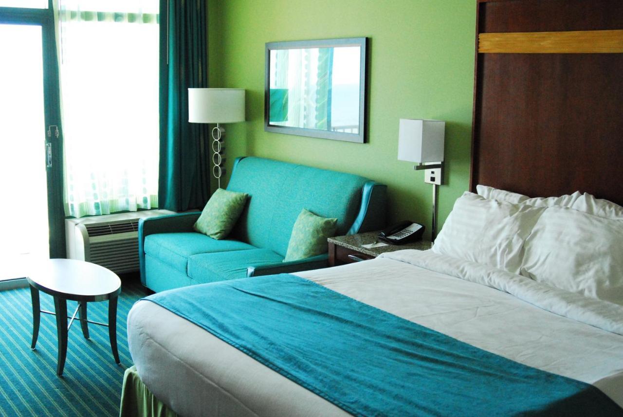 Holiday Inn & Suites Virginia Beach - North Beach, An Ihg Hotel Room photo